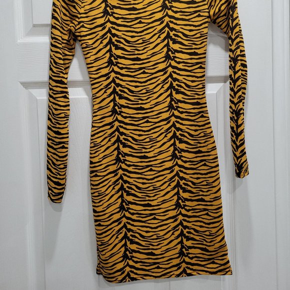 MISSGUIDED New High-Neck Long Sleeve Short Dress - Picture 2 of 3